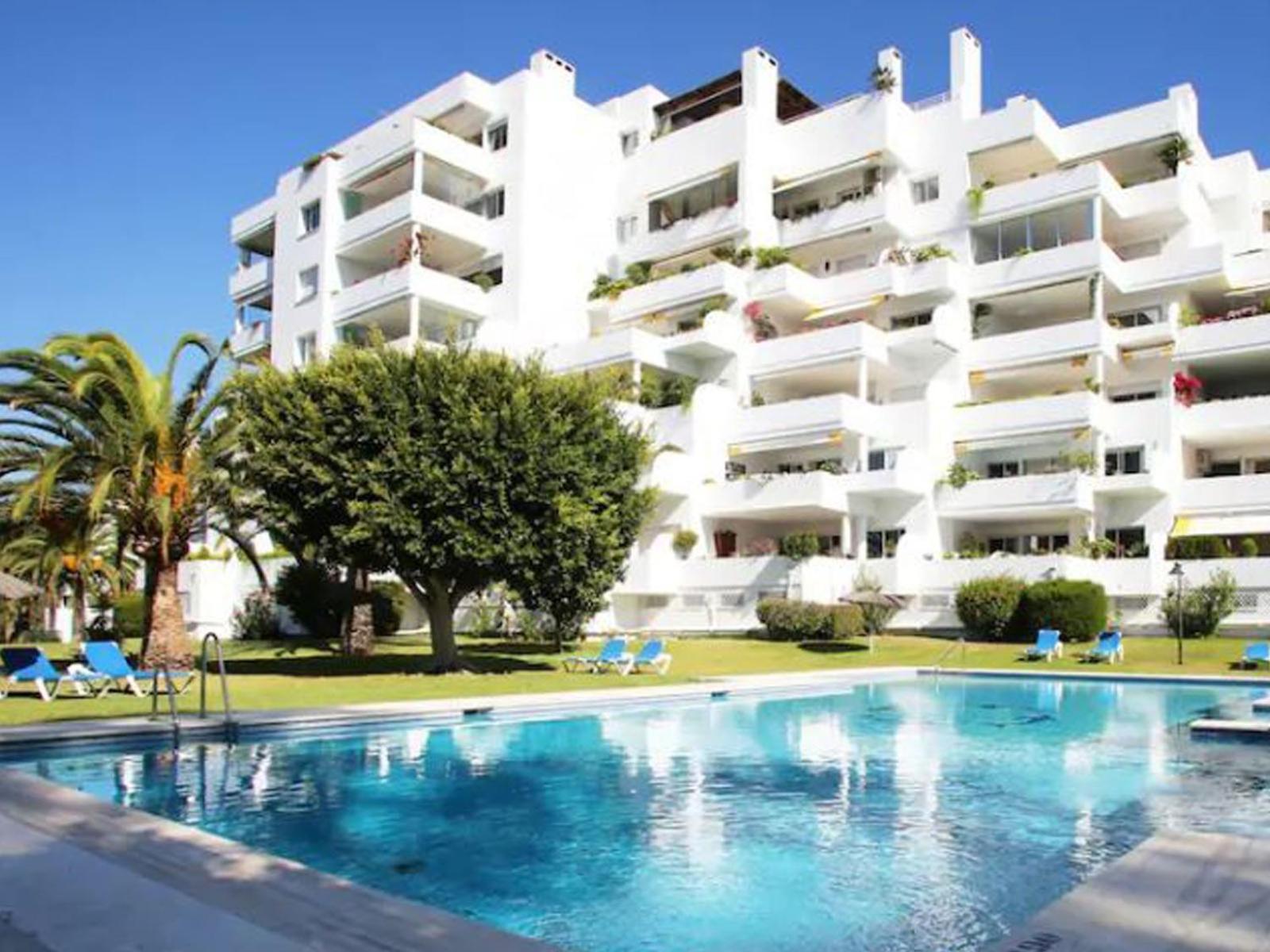 Quetzal Golf & Beach House *