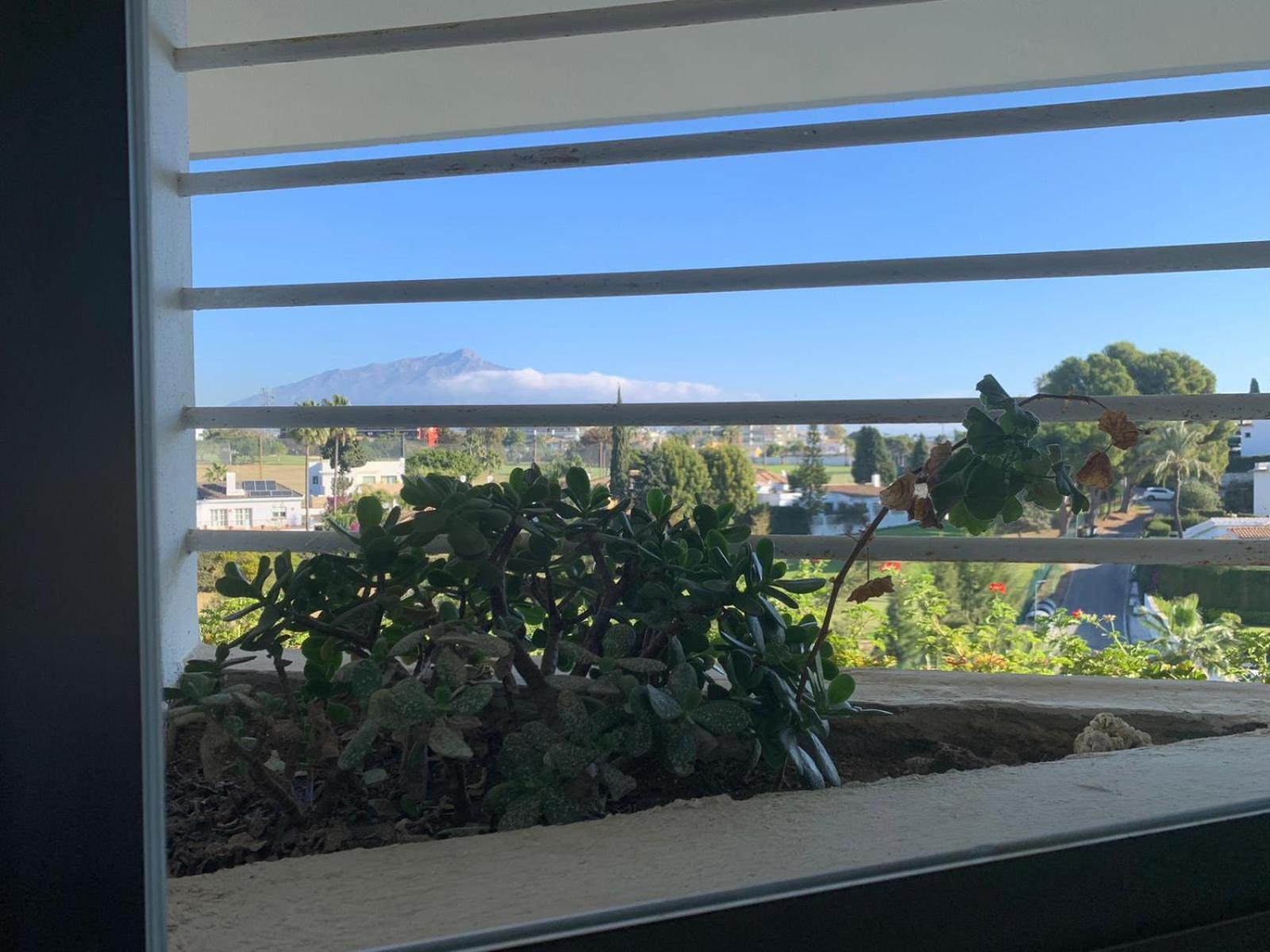 Apartment Quetzal Golf & Beach House Marbella