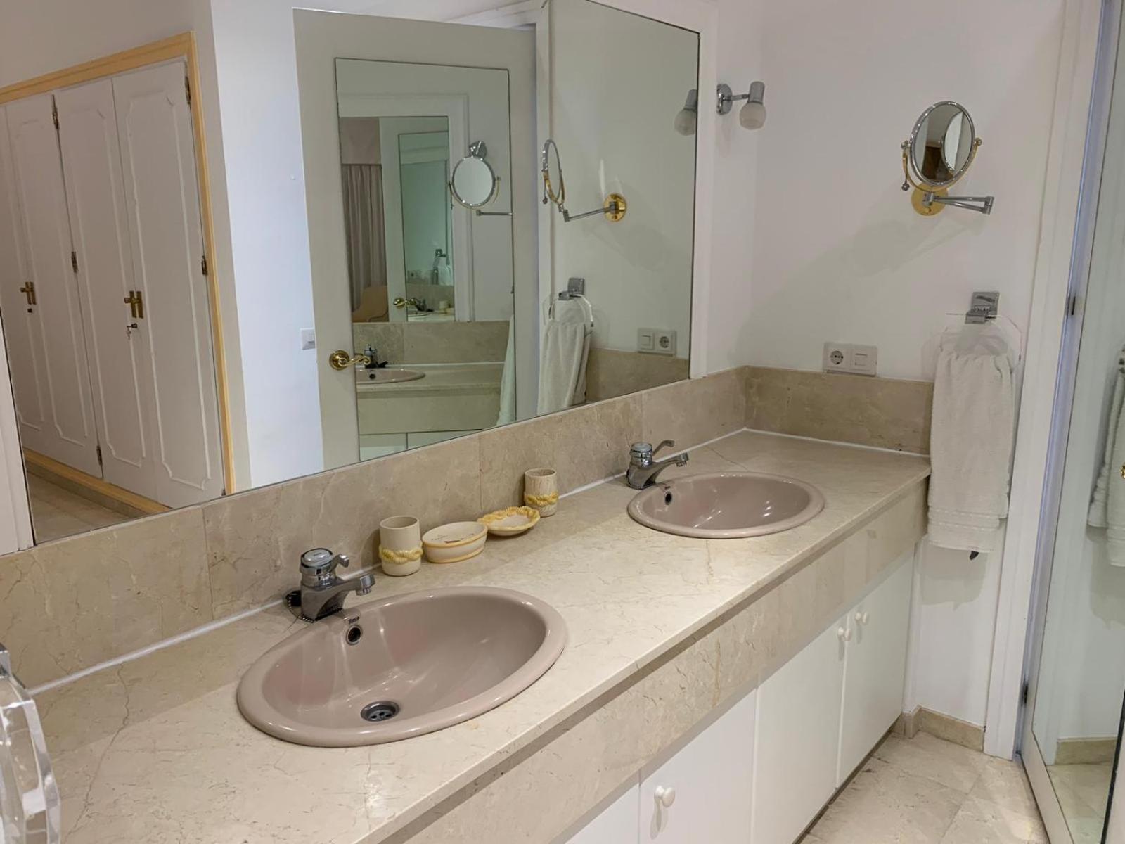 Quetzal Golf & Beach House Marbella